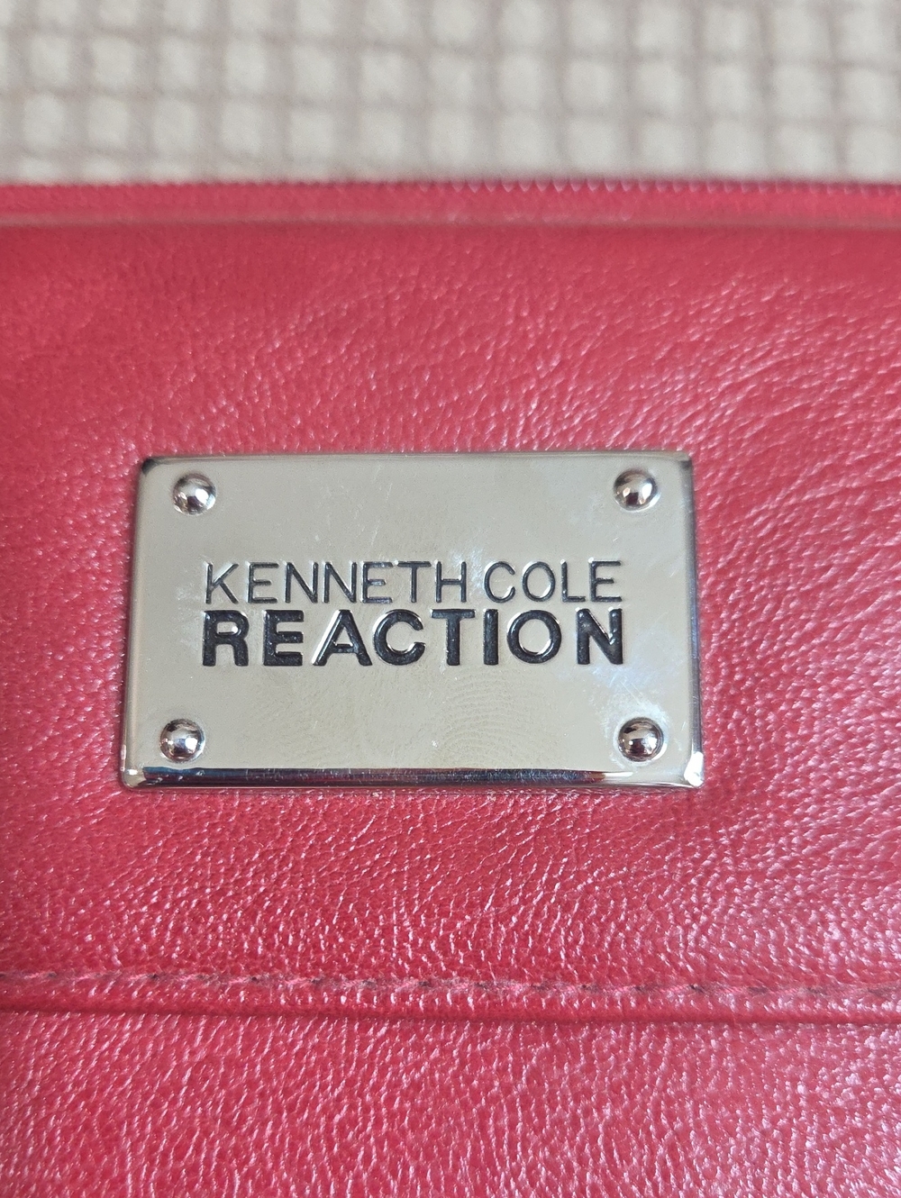 Kenneth Cole Reaction Red Leather Zip Wallet with Logo Plaque - Picture 7 of 7
